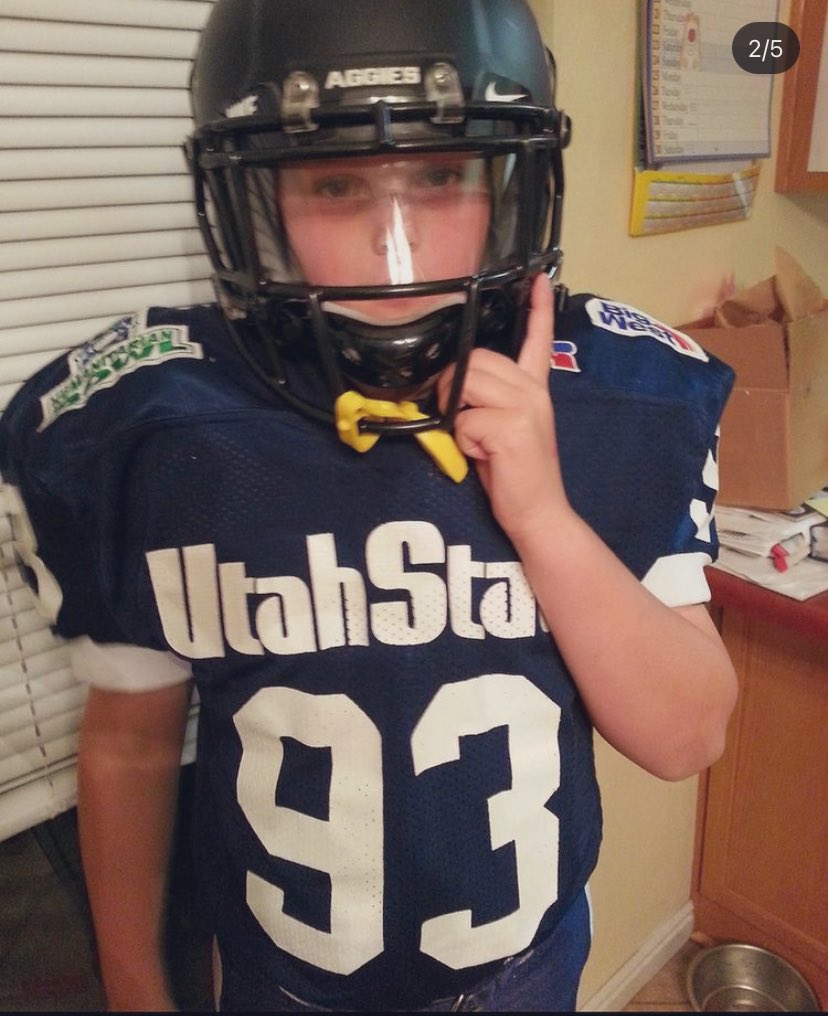 bryceradford55's tweet photo. This was my Halloween costume about 10 years ago.I practically lived in this outfit for a month straight. Todays is the day I make this dream come true…#AGGIEUP https://t.co/DP1x9G36sr