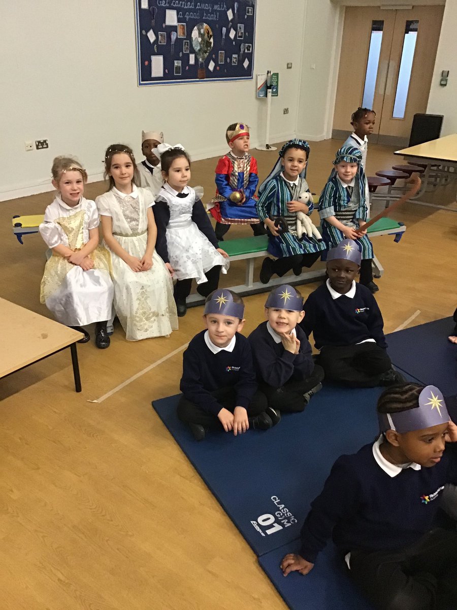 RHALeeds_EY's tweet photo. Pictures from our nativity which was live streamed to parents yesterday. They children were incredible and worked so hard! https://t.co/xOUUxAvTm0