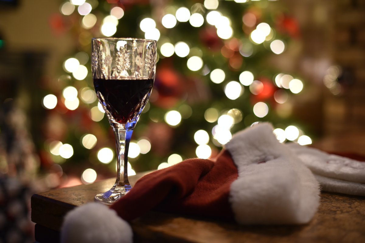 Grab a bottle of Pinot Noir (or may we suggest a Texas Aglianico - txhc.wine/aglianico) and learn What's Up in the Wine World! 

vinepair.com/articles/vinep…

 #WineWednesday #Winesday #WorldWednesday #wineworldwednesday #WorldofWine #winowednesday #bourgogne #cheers #podcast