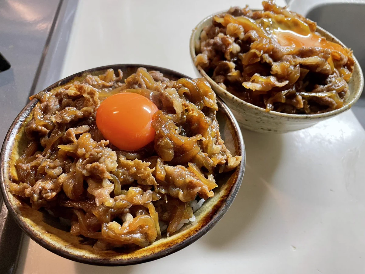 美味しい牛丼をお家で！玉乗せ玉ねぎマシマシで作ってみよう！