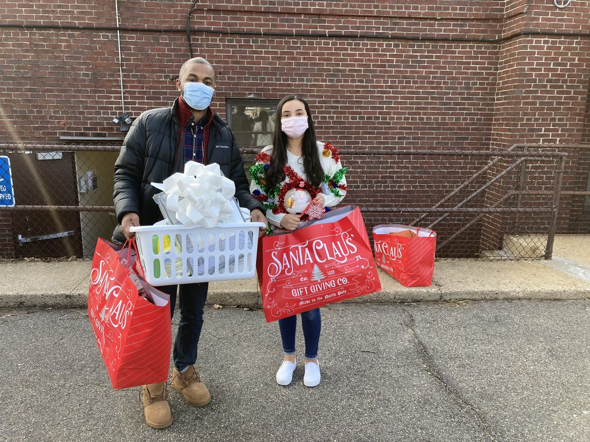 Daniella tweet media