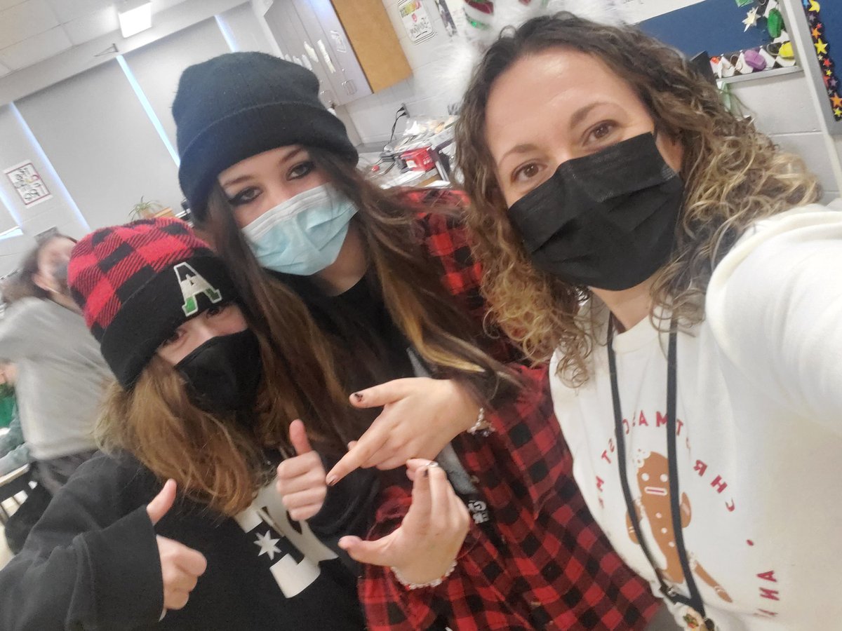 Stacey Bond tweet media