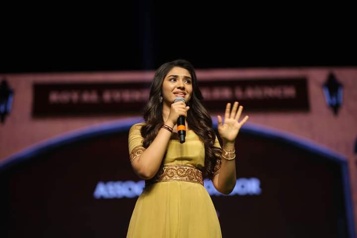 accountno_exist's tweet photo. Pictures of #Krithi shetty from #SSRRoyalEvent ❤️🤩

#krithishetty #shyamsingharoy 
@IamKrithiShetty https://t.co/JfyJGOuqfB