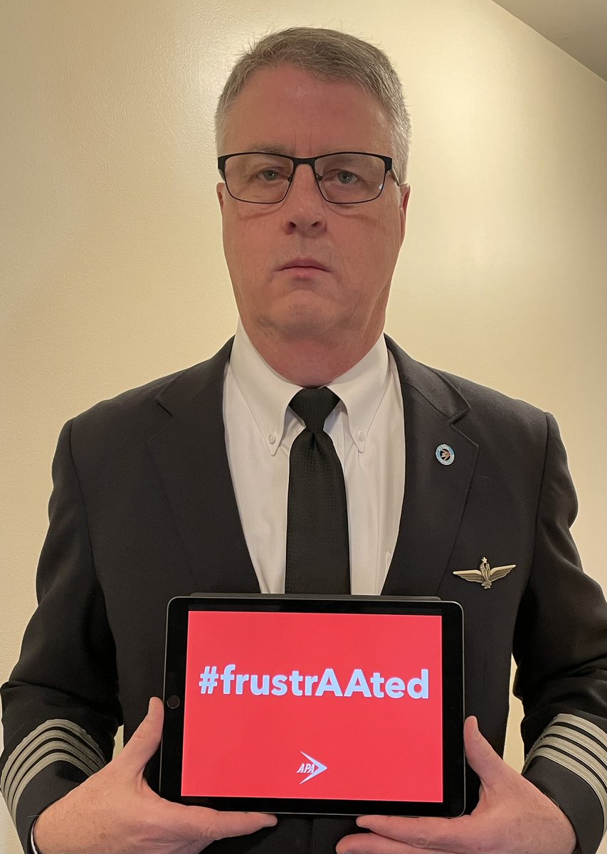 MikeOCJr's tweet photo. Management has all but forgotten the day-to-day requirements of running a reliable airline. #frustrAAted https://t.co/ydAfX2KZIa