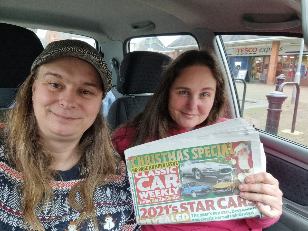 Retro_Ratz's tweet photo. Got our Xmas copy 👌🚘❤️
#classiccarweekly https://t.co/BaEUHpp7CY