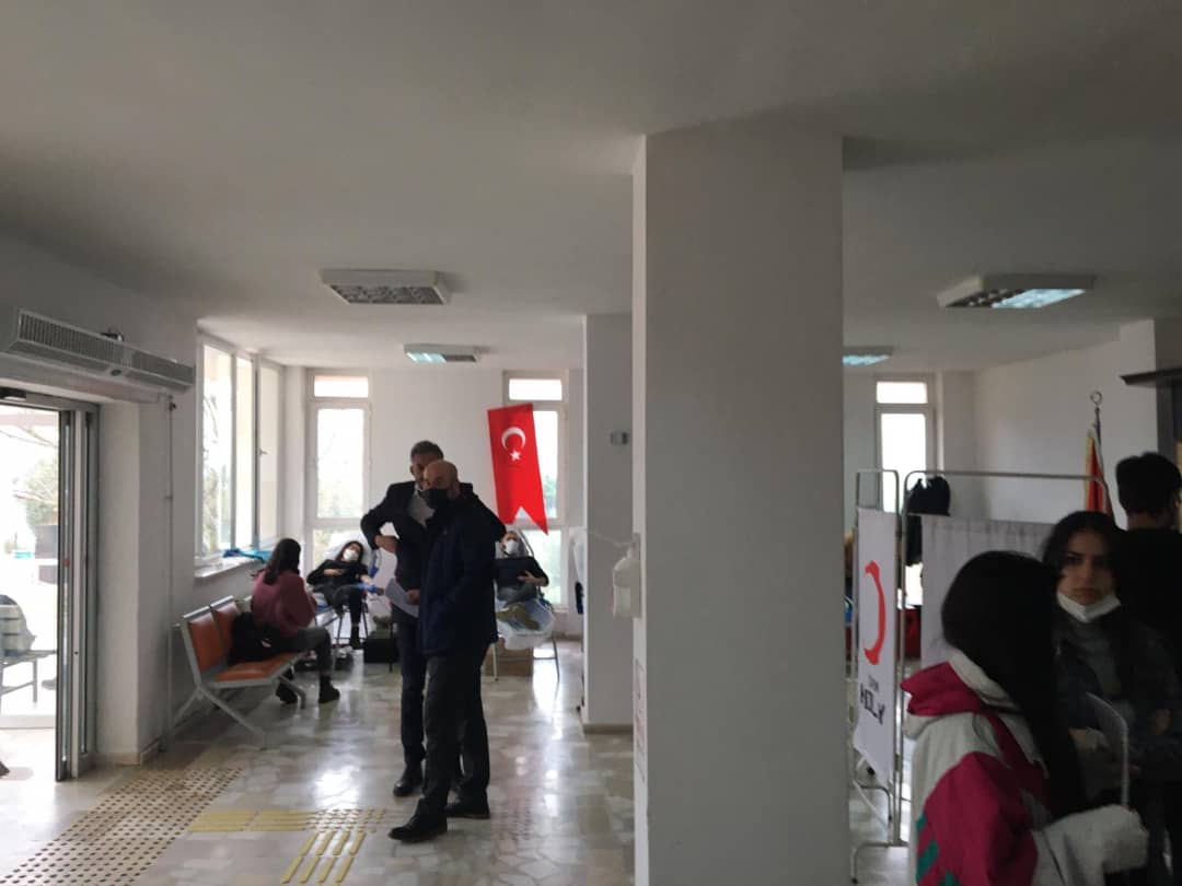 📌Eğitim Fakültesi
Kan bağış kampanyamıza eğitim fakültemizde yoğun katılımlarla devam ediyoruz.