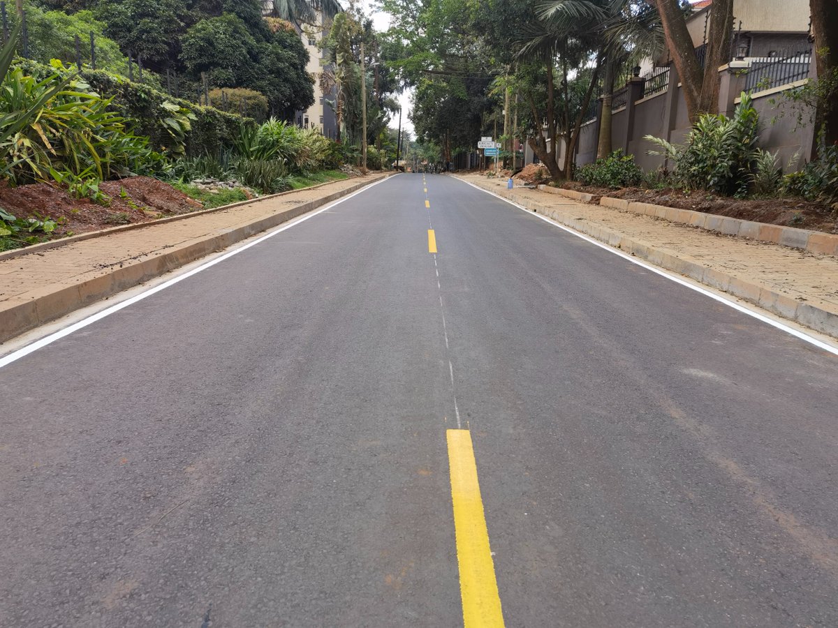 CSCEC_ES1201's tweet image. On December 14, the Upgrading to Paved Standards of Kulambiro Ring  Road, Reconstruction and Widening of Nakawa-Ntinda Road and Acacia Avenue Project in #Uganda undertaken by #CSCEC was successfully delivered.👏