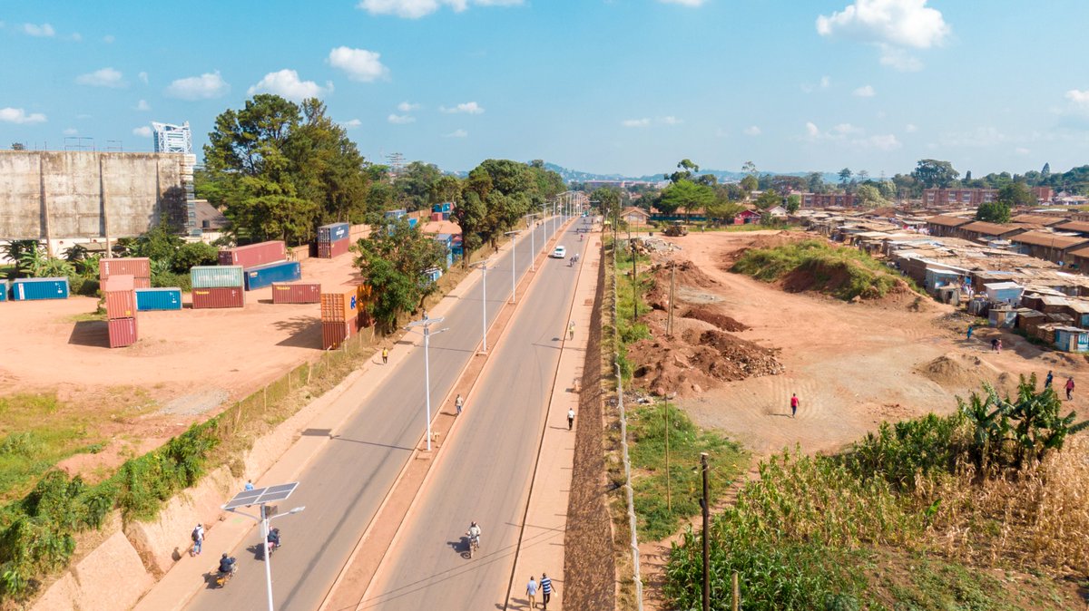 CSCEC_ES1201's tweet image. On December 14, the Upgrading to Paved Standards of Kulambiro Ring  Road, Reconstruction and Widening of Nakawa-Ntinda Road and Acacia Avenue Project in #Uganda undertaken by #CSCEC was successfully delivered.👏