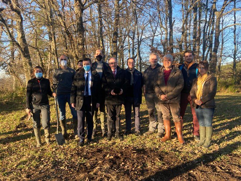 [ #Communiqué]
Projet Agro-Environnemental et Climatique : Saint-Etienne Métropole forme ses agriculteurs à la plantation de haies
⤵️⤵️⤵️
facebook.com/12818378585881…