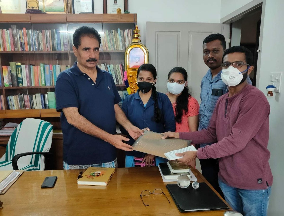 RailwayUnity's tweet photo. TMs Executives meeting Mr. N.K Premachandran Member of Loksabha giving memorandum regarding issues of Track Maintainers for his intervention. https://t.co/YzFSiTv15B