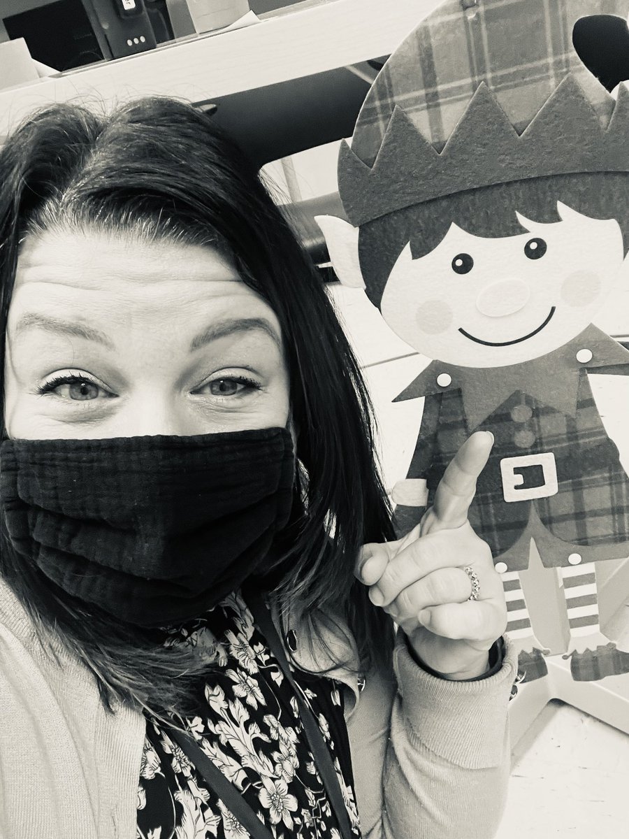 PortersPitch's tweet image. Look who I ran into this morning ⁦@CEWNorth⁩ #selfiewithelfie