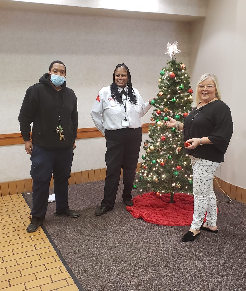 Yesterday, our #PropertyManagement team added a few finishing touches to the tree in our lobby. Didn't it turn out fantastic?! #HolidaySpirit is alive and well at #SamaritanCenter. #Detroit #EastSide #WellnessCentered #Community #WeCanHelp
