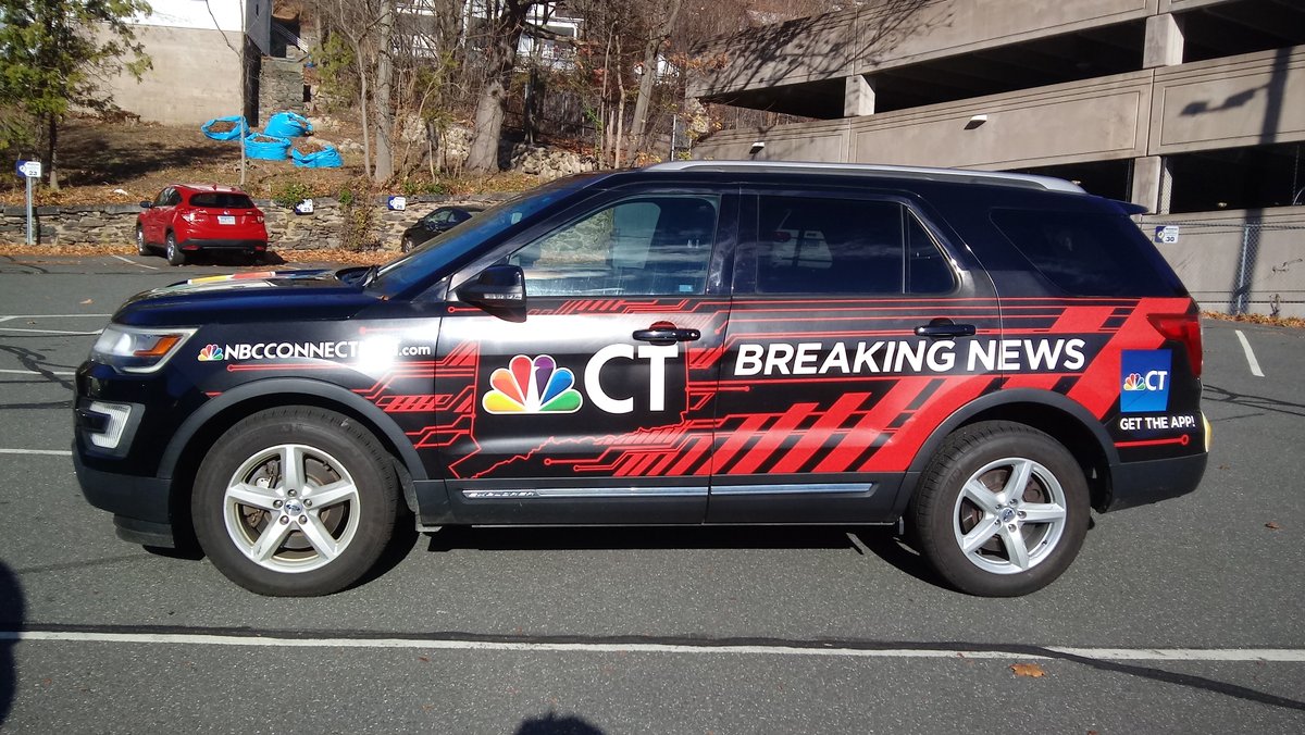 ryanblanck4's tweet photo. I saw this vehicle at the parking lot of Vernon Public Schools at the corner of Park and School Streets in Vernon-Rockville, CT on Friday December 3rd, 2021. This is an really amazing vehicle which is known as NBC CT Breaking News. #NBCCT #NBCConnecticut @NBCConnecticut #2016Ford https://t.co/T2buxOLD7n