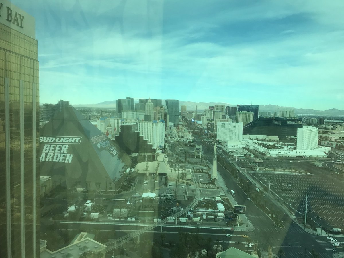 GazoLambo's tweet photo. View by day #stripview https://t.co/X668S5fkC4
