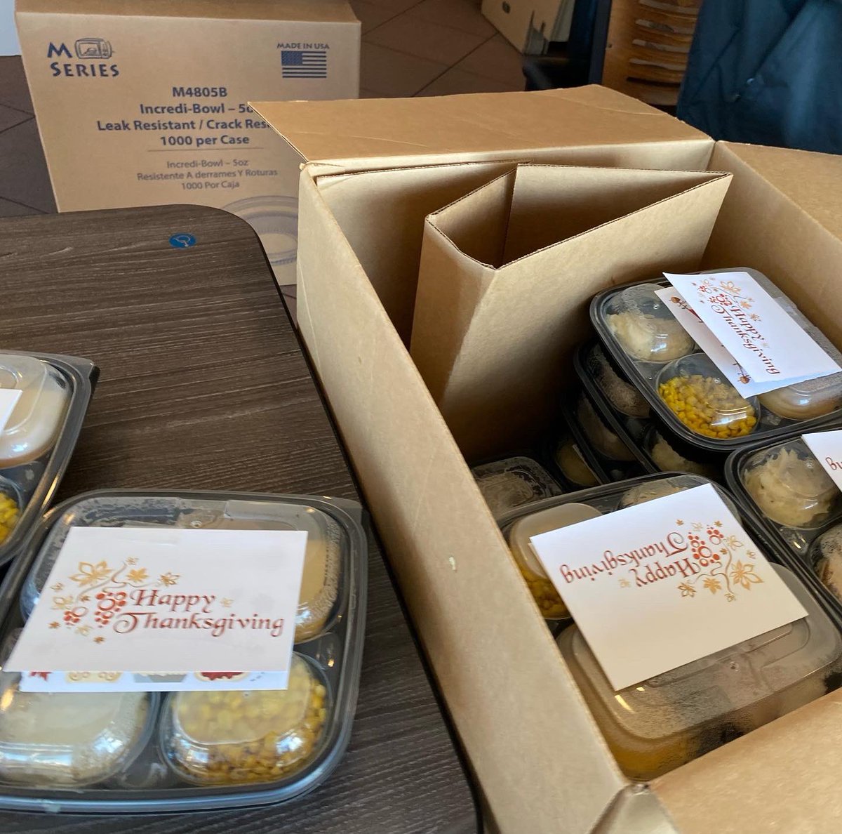 FACES_Midwest's tweet photo. Last month, partnering with IL Pioneers, @attveteranserg IL & @northwestcompassinc, @faces_midwest provided over 70 meals to Freedom’s Path & Fisher House at the Hines VA campus @attimpact #attimpact #communityengagement #thanksgiving #faceseg #lifeatatt https://t.co/pYUZXZH8uH
