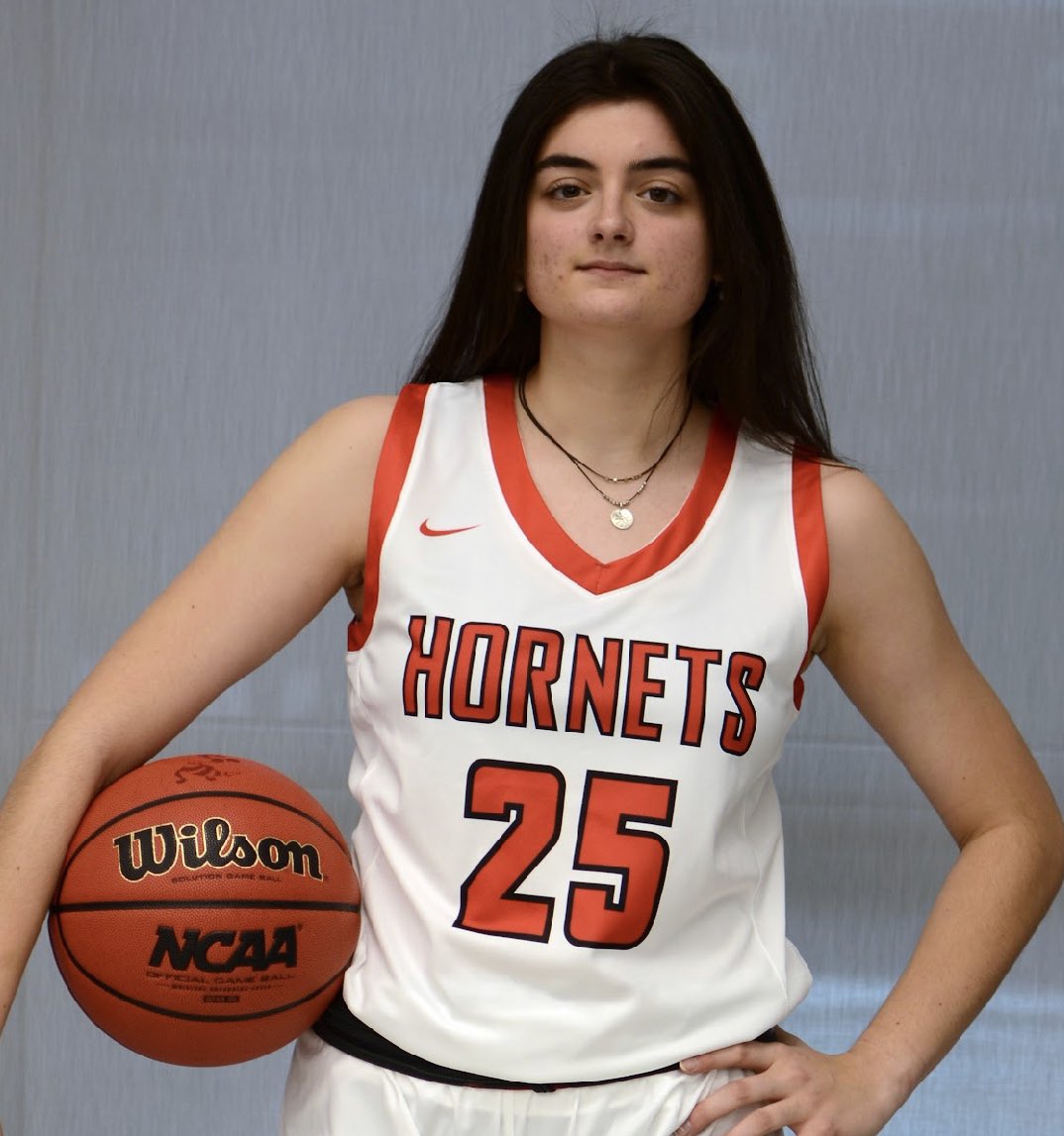 🚨Major Defensive Double-Double🚨
Junior Natalie Branson had 10 BLOCKS and 15 REBOUNDS in last nights conference win against W&amp;L. Way to go, <a href="/nibranson22/">Natalie Branson</a>!!! 💪🥳🤯 #Unreal #BlockPartyof1