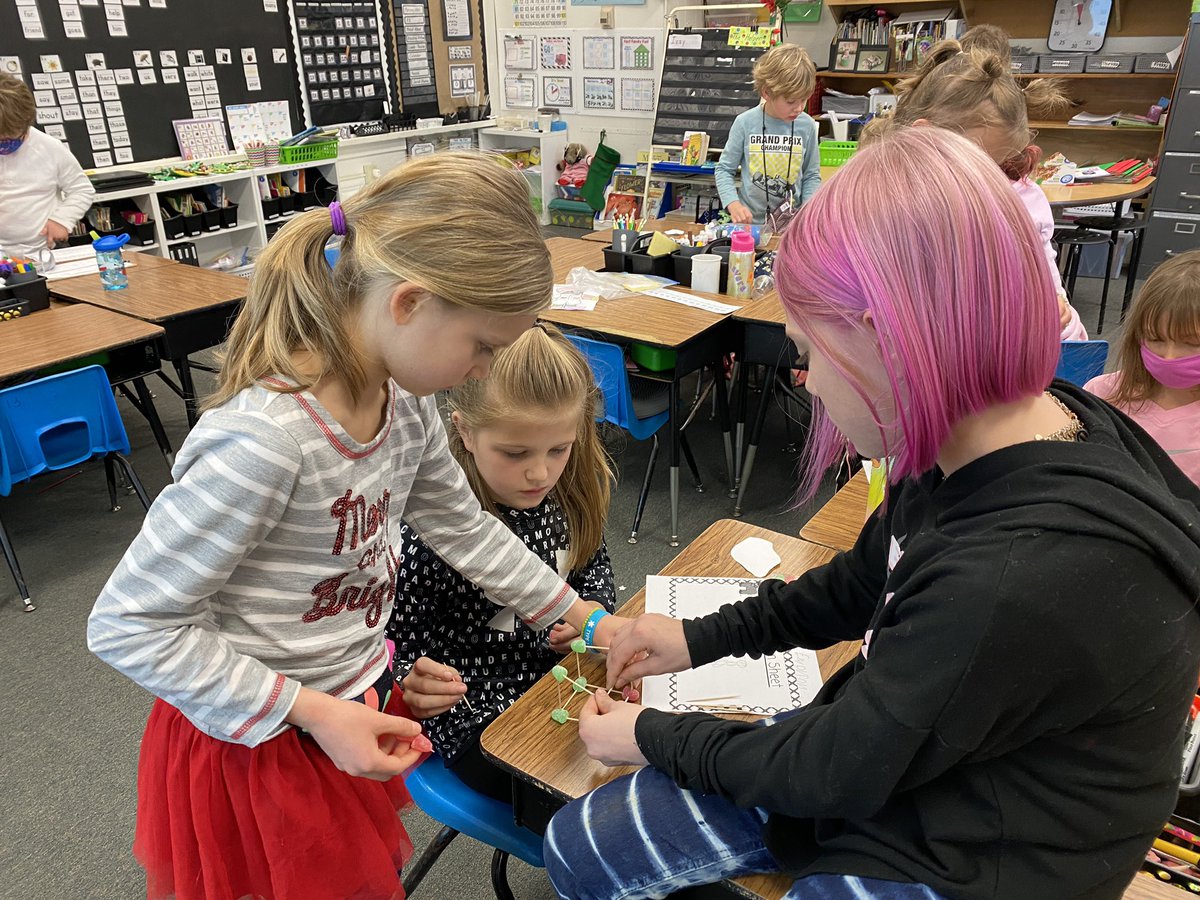 wigginfirst's tweet photo. Wigginfirst is with @WigginStreet @wigginsecond Reining in Rudolph STEM Challenge https://t.co/auPdLEuP1j