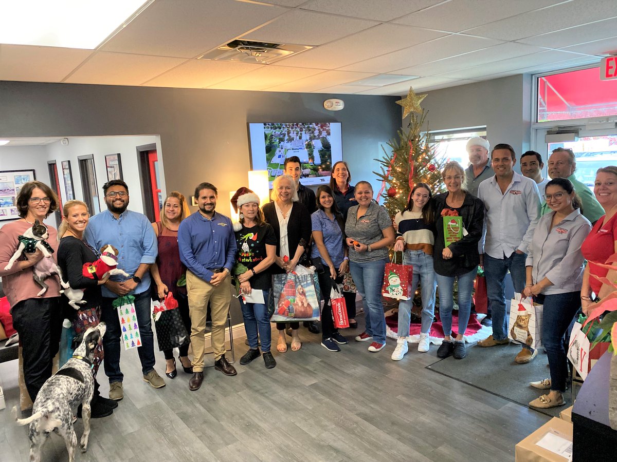 AGTSolar's tweet photo. Santa has arrived at Advanced Green Technologies! Who will you be spending the holidays with this year?
#AdvancedGreenTechnologies #AdvancedAmbassadors #SecretSanta #HappyHolidays #EmployeeAppreciation #EmployeeEngagement https://t.co/UIjwtHulVV