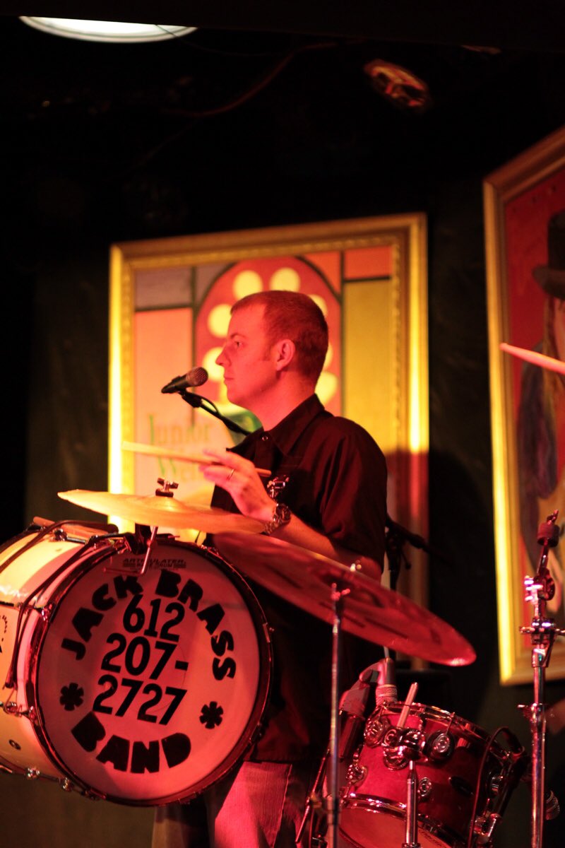 #HappyBirthday to Mike Olander, leader of @jackbrassband. Here’s a #WaybackWednesday from ‘09, playing that #feelgoodmusic over brunch.