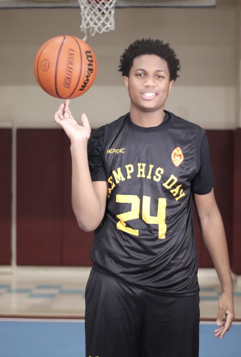 Proud of <a href="/kybuckets/">Kyle Brown</a> 6’9 stretch 4 went to work last week vs some of the best players in the country! Now he’s seen as one of the best in the country as well!!