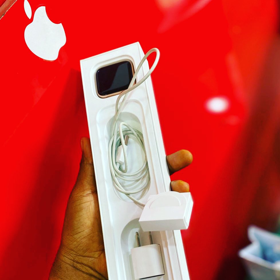 messiglobal_'s tweet photo. Series 5, 44MM (open box)available and going for N150k. https://t.co/EQXIF03xey
