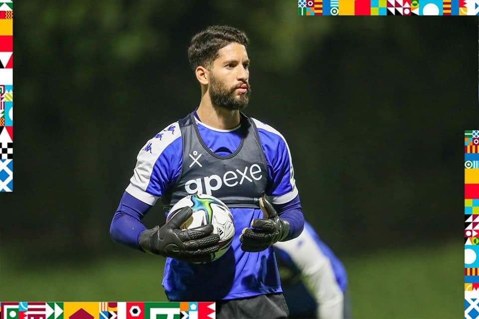 ISF_Sport's tweet photo. Tous nos encouragements pour @hassen_mouez ! 
🏆 Demi-finale de #ArabCup2021 
🇹🇳 Tunisie - Égypte 🇪🇬 
🕰 16:00 PAR -  18:00 DOH

Bon match Mouez 🧤
@tunisiefootball @ooredootn @Arabcup21 
#FIFArabCup https://t.co/6XFgKvi1up