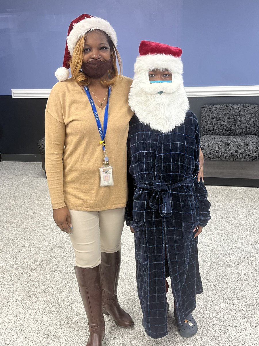 Spirit week in full effect at the Hive!! #FLHornets