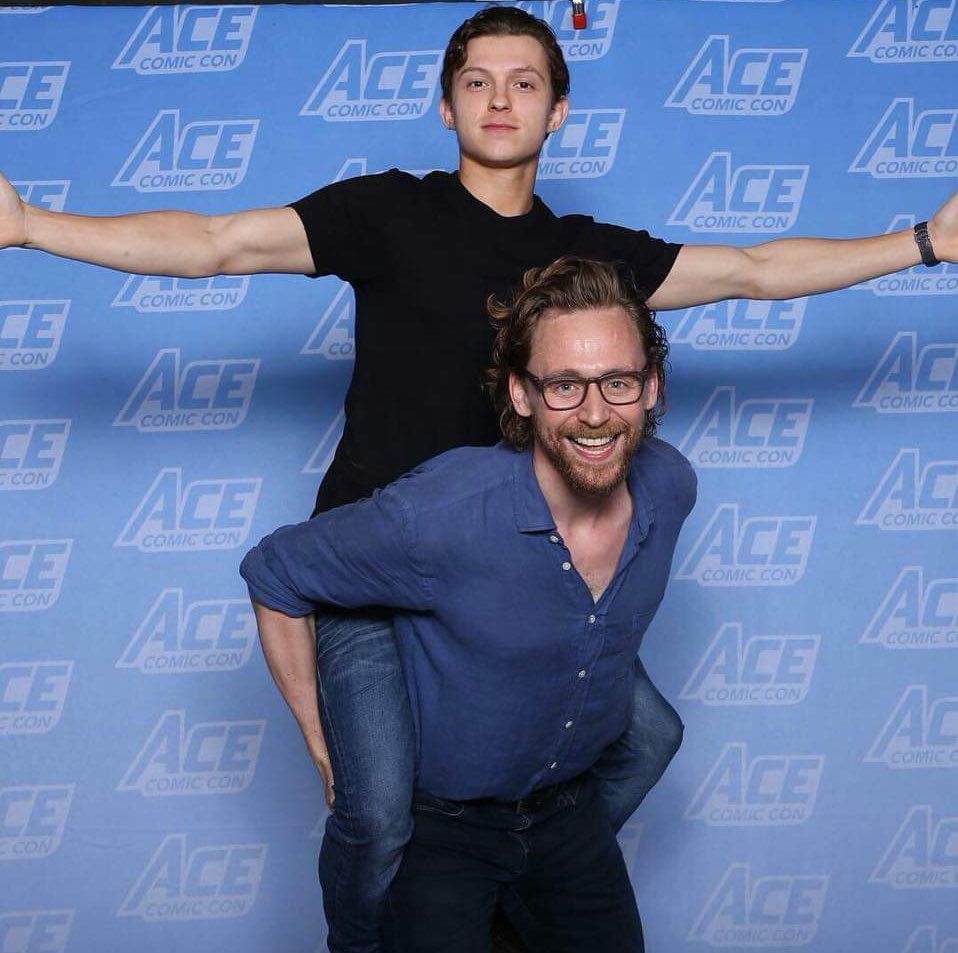 HiddlesPage_'s tweet photo. Tom Hiddleston and Tom Holland to celebrate this day!

PS: #SpiderManNoWayHome is A.W.E.S.O.M.E 🕷 🕷🕷 https://t.co/kVKvJsyDmP