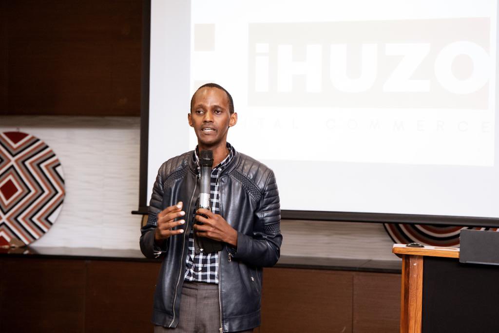 rwictchamber's tweet photo. Today, @iHuzoRwanda has announced the 5 Winners of iHuzo Digital Onboarding Challenge 2021 at @UbumweGdeHotel.  #RwandaICTChamber’s CEO @antale and #AccessToFinanceRwanda’s CEO @jbiyacu awarded the winners, and shed light on iHuzo’s expectations from their platforms. #ecommerce https://t.co/DvFuG2qhB3