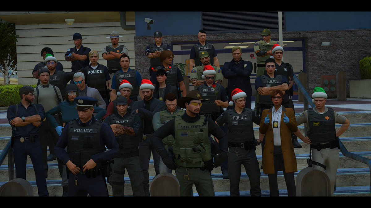 RedlineRP's PD leaving 2021 with a BANGER! 2022 is looking H-O-T 🔥

📷@YT_Toggle