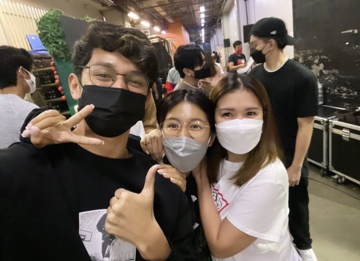 Migs_Chroni's tweet photo. Ang favorite na mag bestie ko with Ms. April! Ang cutie niyo🥺

@AljonMendoza_ @kaori_oinuma https://t.co/39zcYh9iB4