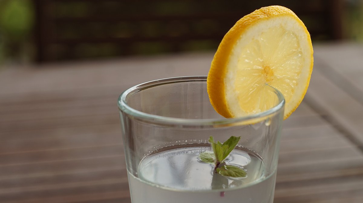 Help Us Trick Ourself Into Believing This Lemon Water Will Actually Work As A Caffeine Substitute bit.ly/3FdUS3X