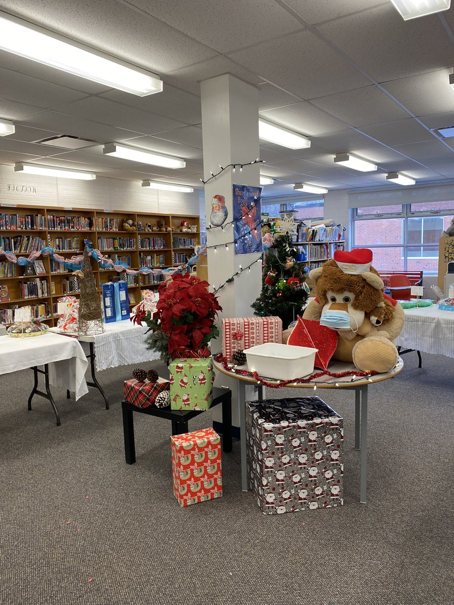 6Mme_Roy's tweet photo. Christmas Raffle Day!!! So many great treats to win! Thanks to our wonderful grade 6 parents for contributing in various ways to help make this a successful day! Good luck everyone! @StLeonardOCSB #ocsb https://t.co/UQnUticwBQ