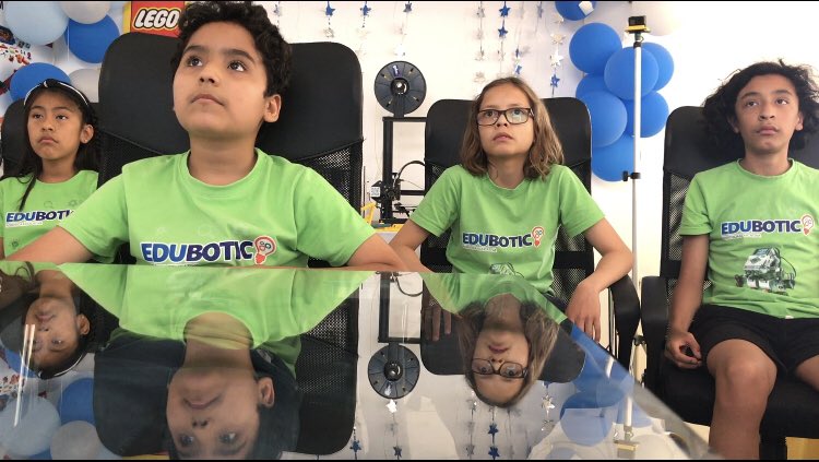 Maxonline82's tweet photo. #AricaSiempreArica Este es el grupo de niños que representarán a Chile en el campeonato mundial de Robotica de la @firstlegoleague en #EstadosUnidos el próximo 21-23 de abril del 2022. Apóyanos y Comparte  para poder reunir los recursos necesarios para Representar a #Chile https://t.co/rp4hczM46Y
