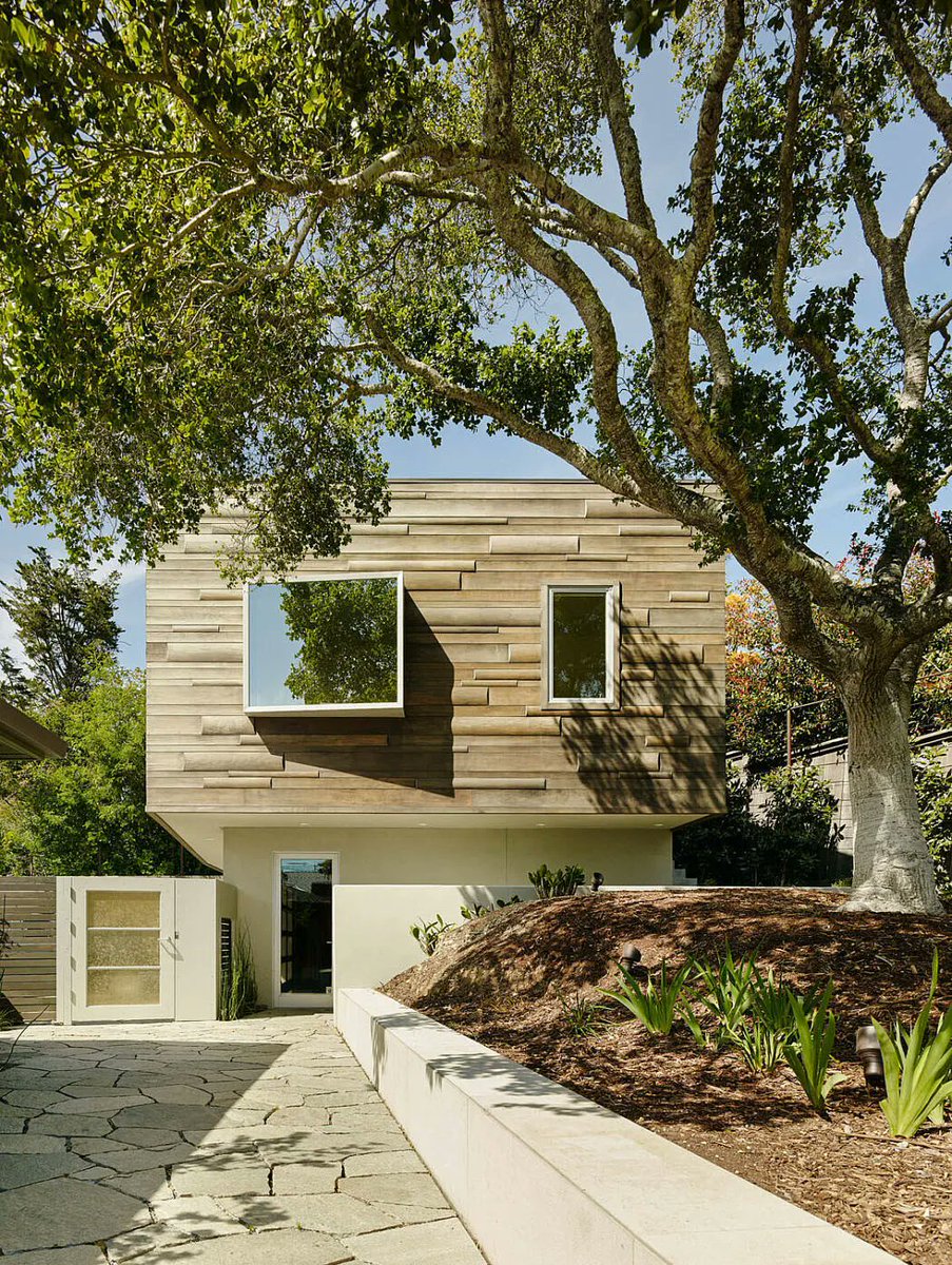 appletowertitle's tweet photo. The #exteriordesign of this #uniquehouse is different in a variety of ways and elements.  https://t.co/zdnQepG13t https://t.co/91JQOSnejI