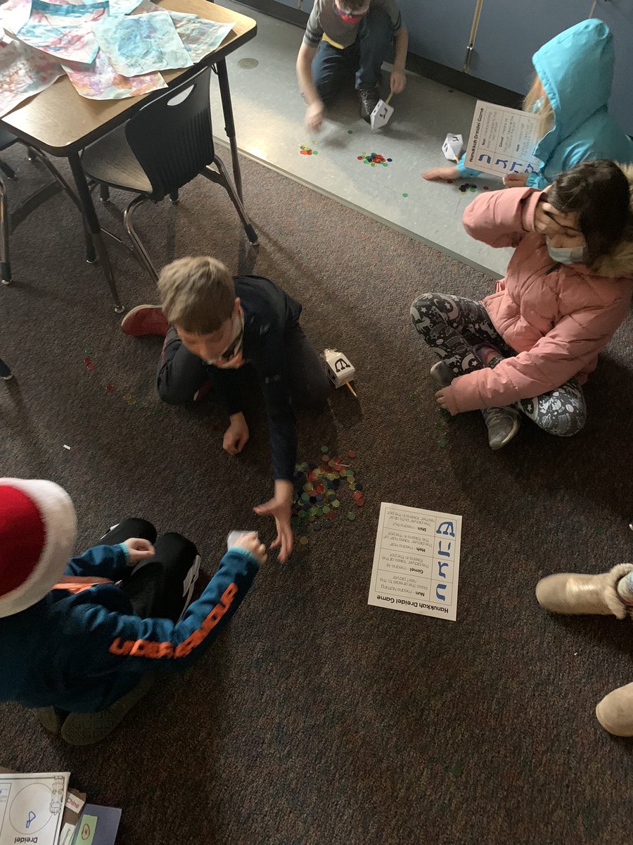 Holidays Around the World dreidel fun!  🕎
