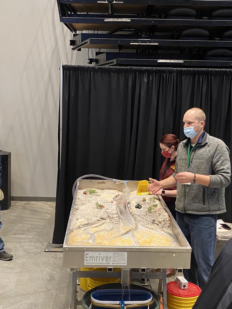 soilwarrior's tweet image. Demonstration morning at #SMS2021 #Erosion #CarbonToNitrogen #SoilTexture #Weeds #SoilFiltration