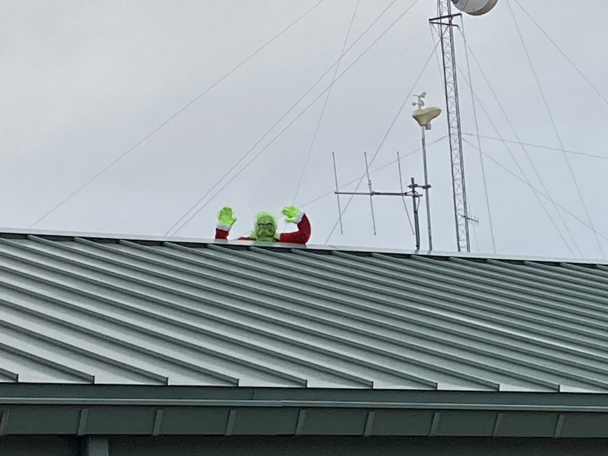 kanelandKSS's tweet image. Look who showed up at John Shields for Holiday Character Day! #kanelandpride