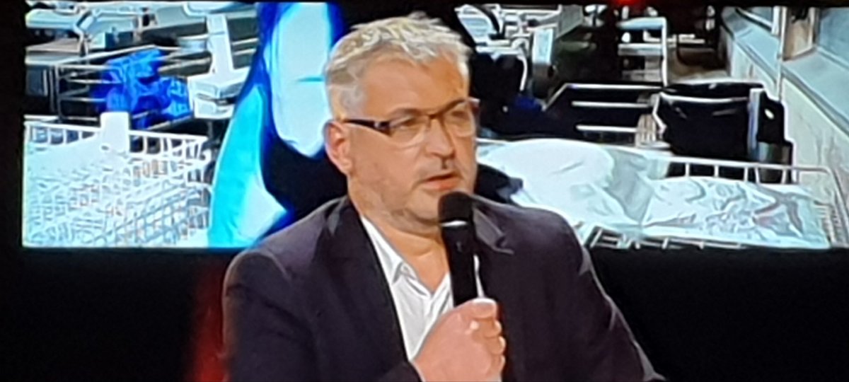 #LCA2021 Thomas Couepel, président <a href="/LeGouessant/">Le Gouessant</a>, met l'accent sur le fait que les #coopératives sont des acteurs économiques. Si elles gagnent de l'argent, c'est pour investir et le redistribuer à leurs adhérents Aujourd'hui, c'est la coopérative qui compense la baisse du bio !
