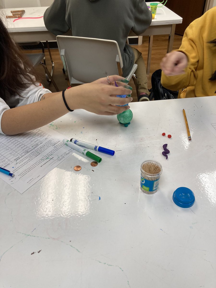 AHSMakes's tweet photo. Want to Build a Snowman? #genetics #punnett squares #APBiology https://t.co/mIFmedvEFA