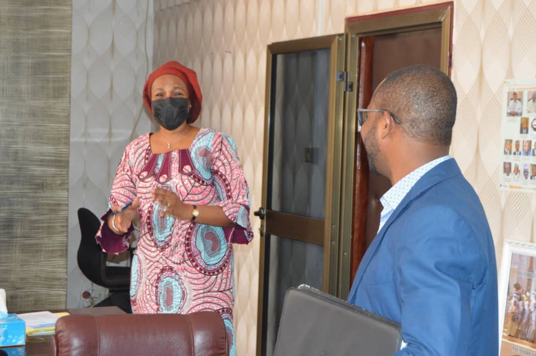 RahimIG2's tweet photo. Audience accordée par la Ministre de l’Industrie et de l’Entrepreneuriat des Jeunes Mme Gourouza Magagi Salamatou aux associés du Cabinet @leader_afrique et les leaders du comité d’organisation de la JNJL3.  

Ordre du jour : 
Remerciement 
Projet mutuel
Préparation JNJL4. https://t.co/JAvdESUogd