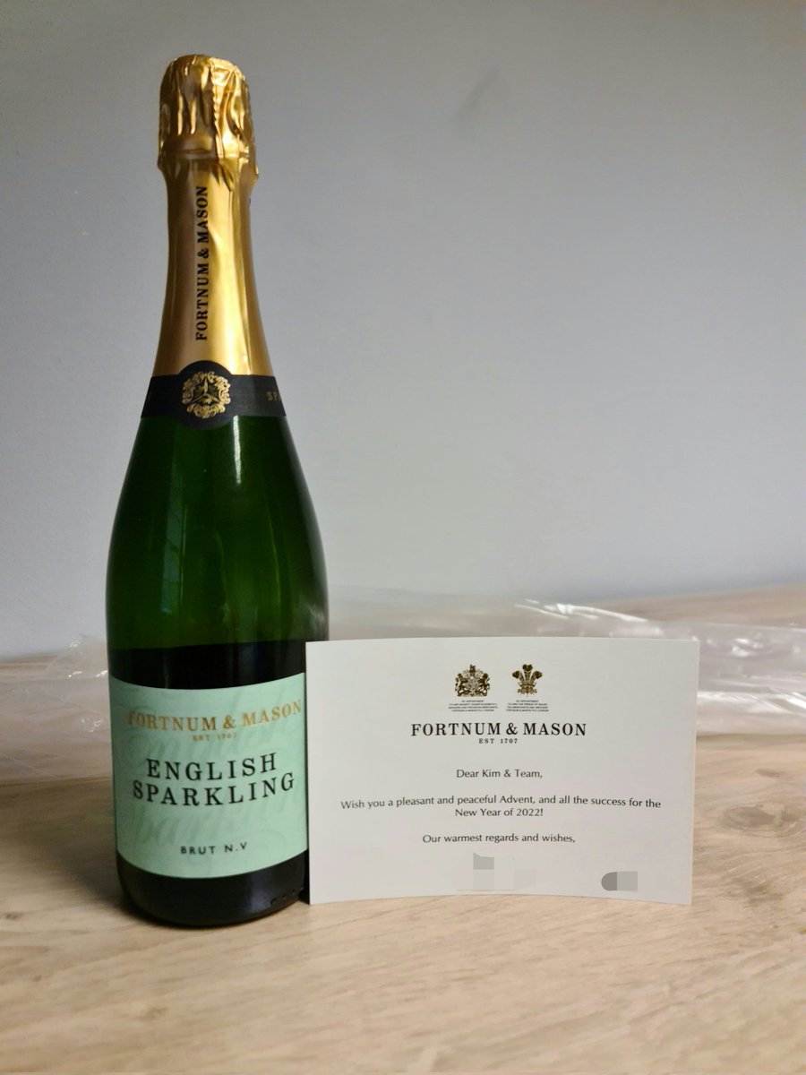 HMTSaleLetting's tweet photo. A huge thank you to our landlord who gifted us with this lovely bottle!  
It's an absolute pleasure to work with so many fantastic clients! https://t.co/IUptditRUJ