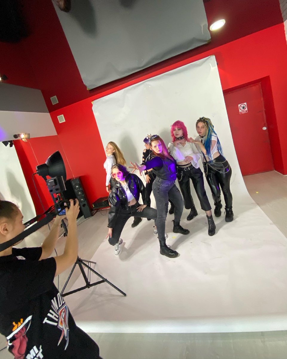 Lera Asakura (@lera_asakura) on Twitter photo A few backstage moments from video shooting of "The Fandom" documentary film. Directed by <a href="/lera_asakura/">Lera Asakura</a> / #kpop A few backstage moments from video shooting of "The Fandom" documentary film. Directed by <a href="/lera_asakura/">Lera Asakura</a> / #kpop