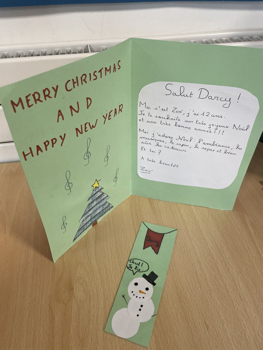 mme_humphries's tweet photo. 8Y were super excited to receive their French Christmas cards this morning from our penpals in Paris! ❤️🎄❤️ #Joyeuxnoel @TonyrefailLLC @TonyrefailCS https://t.co/hPOnoJTOvX