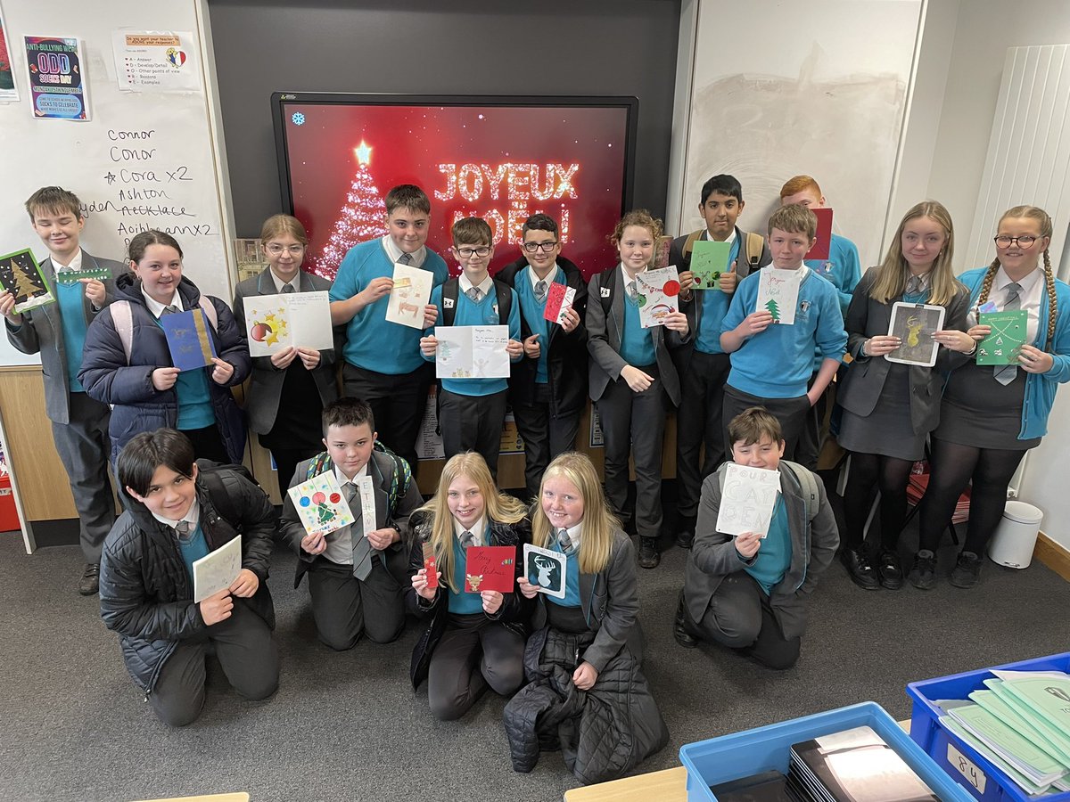 mme_humphries's tweet photo. 8Y were super excited to receive their French Christmas cards this morning from our penpals in Paris! ❤️🎄❤️ #Joyeuxnoel @TonyrefailLLC @TonyrefailCS https://t.co/hPOnoJTOvX