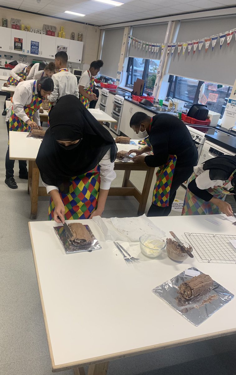 Santas workshop - Yr10 came back after school to complete their Yule logs #commitment #festivecooking 🎄