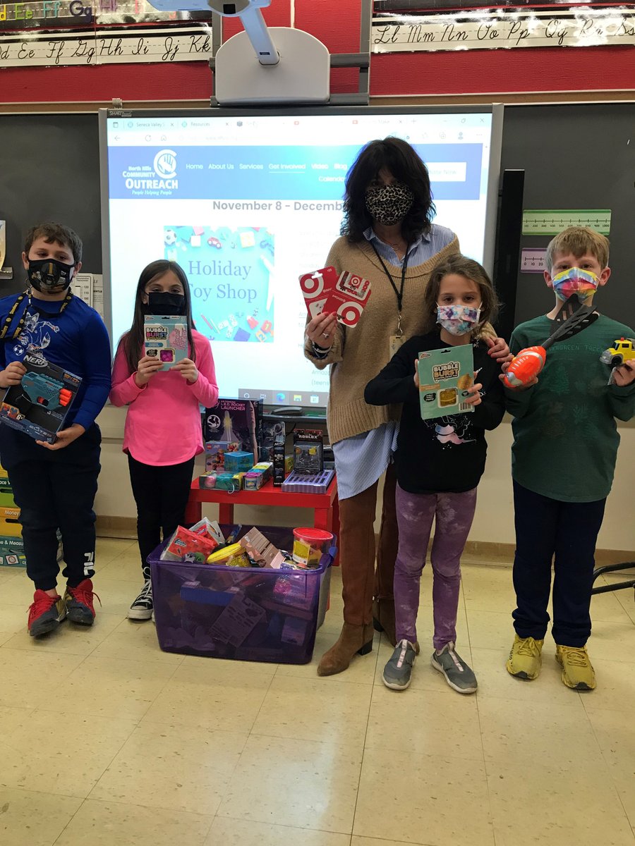 Seneca_Valley's tweet photo. .@HaineElementary second graders discovered the true holiday spirit - giving back - when they participated in a toy drive for North Hills Community Outreach earlier this month: https://t.co/8HwXfgXslI. #SVIntheClassroom #SVGivesBack #SVMakesADifference #SVProud #SV2122 https://t.co/aMBydNUcRv