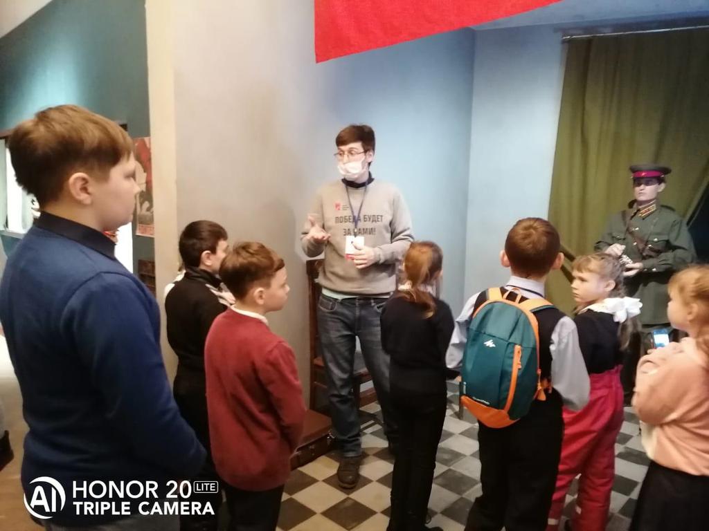 strigo_s's tweet photo. @Tularegion71 @Suvorov_obr 

14 декабря в парке "Патриот" состоялось награждение победителей и призёров регионального конкурса "Память".
Обучающийся объединения "Изостудия "Юный художник" - Золоторев Александр стал победителем в номинации "Эхо войны", педагог Золоторева Н.Н. https://t.co/ky1haiLR81
