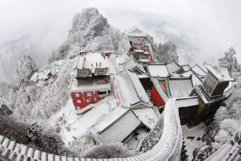 baihua610426's tweet photo. 武當雪景 https://t.co/2hLXcACdpx