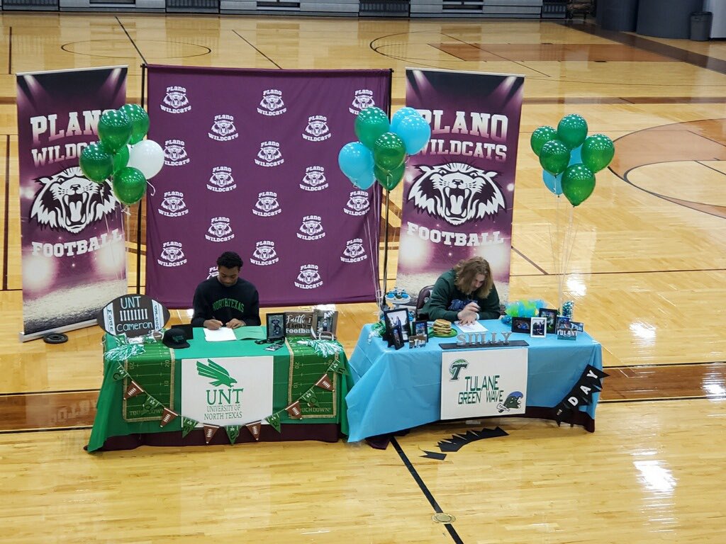 PlanoFootball's tweet photo. Congratulations to our signees! #LiveAsOne #NationalSigningDay https://t.co/GhK5aOLtTA